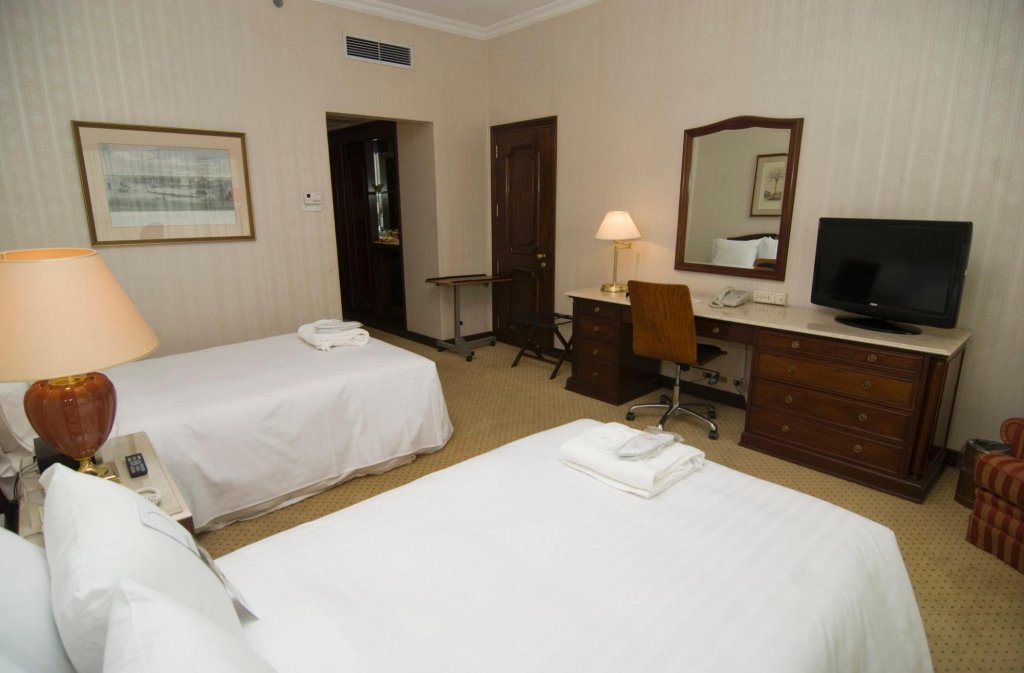 Фото Radisson Montevideo Victoria Plaza Hotel