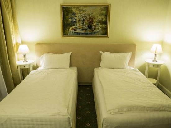 Фото АР Нуво