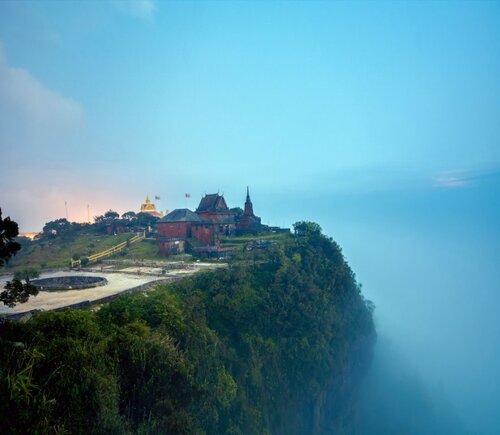 Отель Le Bokor Palace