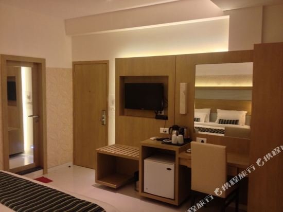 Фото Zuzu Galaxy Annex Hotel