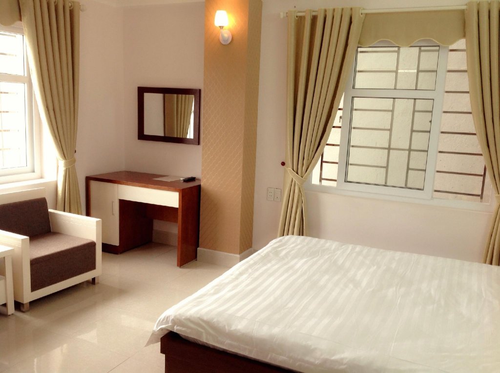 Фото The Light Hotel