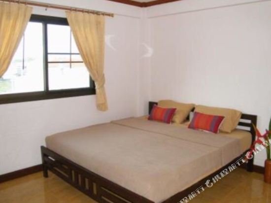 Фото Safehouse Hostel