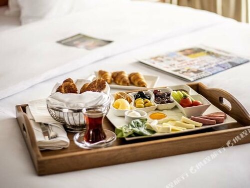 Внешний вид отеля Mercure Istanbul Bakirkoy в Бакыркёйе, фото 5