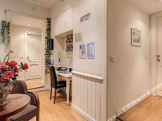 Фото Sacconi Palace Suite Roma