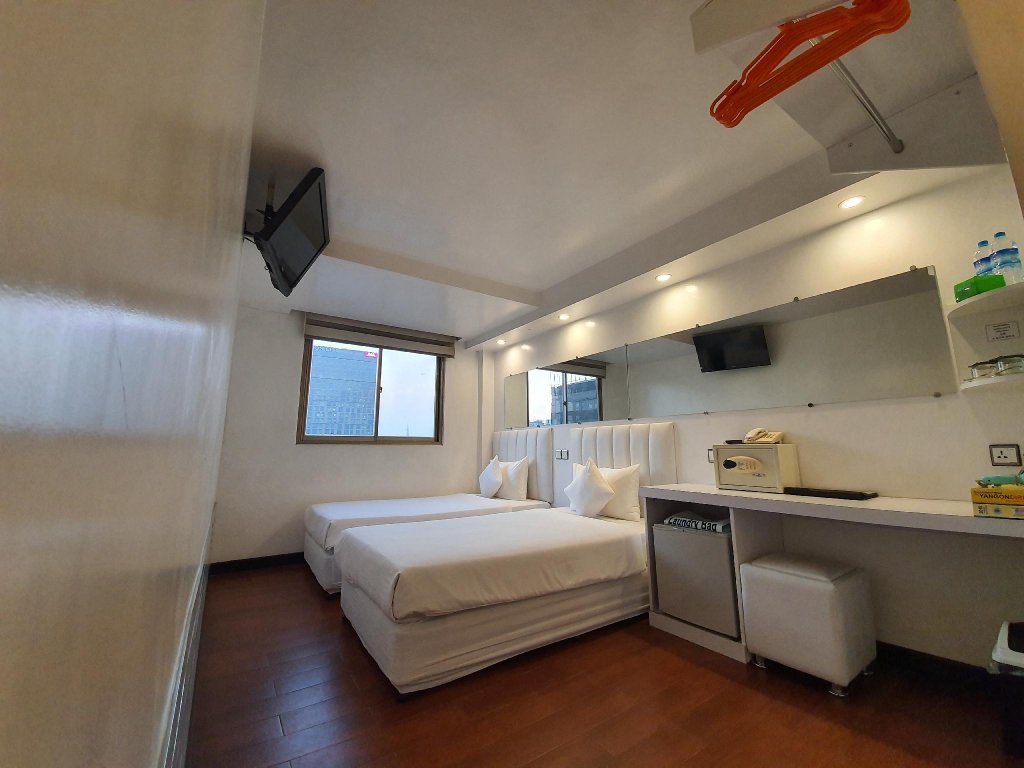 Фото Clover Hotel City Center