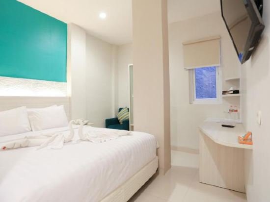 Фото Losari Beach Hotel