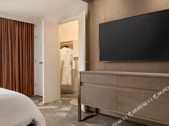 Фото Sheraton Madison Hotel