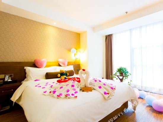 Фото James Joyce Coffetel YanAn Baota