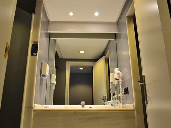 Фото Hotel Ciudad de Logroño