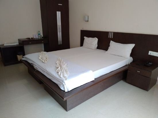 Фото Oyo 9182 Kings Crown Hotel