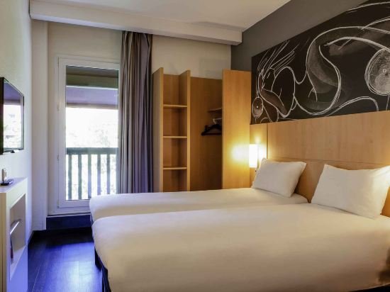 Фото Ibis Annecy Centre Vieille Ville