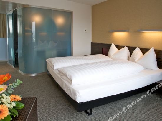 Фото Hotel Ambassador