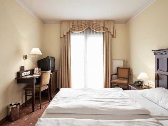 Фото Novum Select Hotel Prinz Eugen Wien