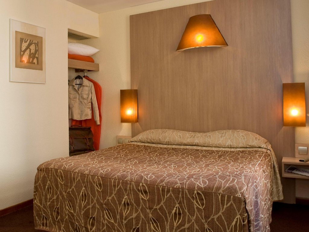 Фото Carre Vieux Port