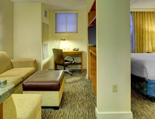 Гостиница Hyatt House Fort Lauderdale Airport - South & Cruise Port в Пемброк-Пайнс
