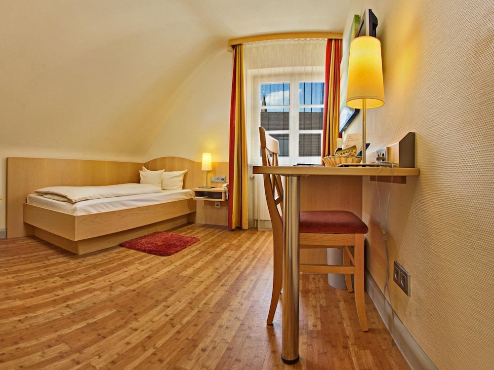 Фото Hotel-Restaurant Gasthof zum Ochsen