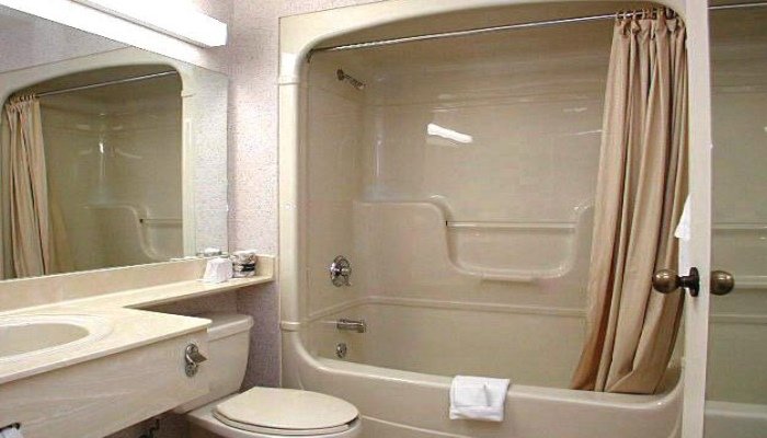 Фото Wingate by Wyndham Edmonton West