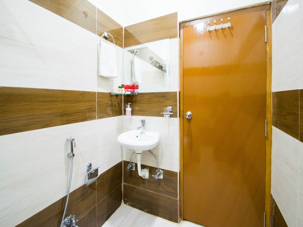 Фото Oyo 5302 Bhadra Grand