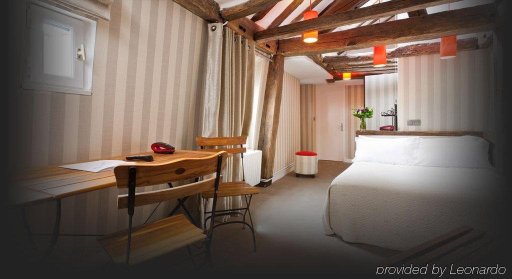 Фото Odeon Hotel