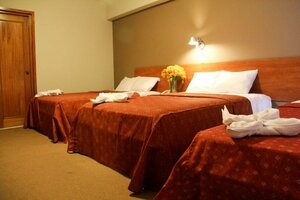 Paraiso Hotel (Jiron San Martín 240,Trujillo,), hotel