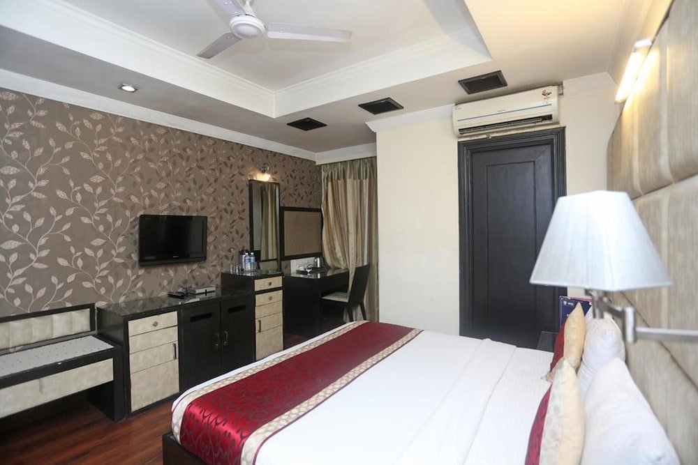 Фото The Oakland Plaza by Orion Hotels