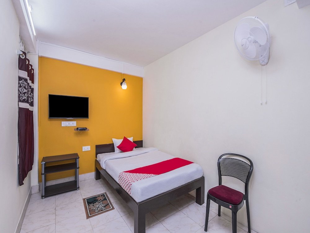 Фото Oyo 16152 Home Away Home