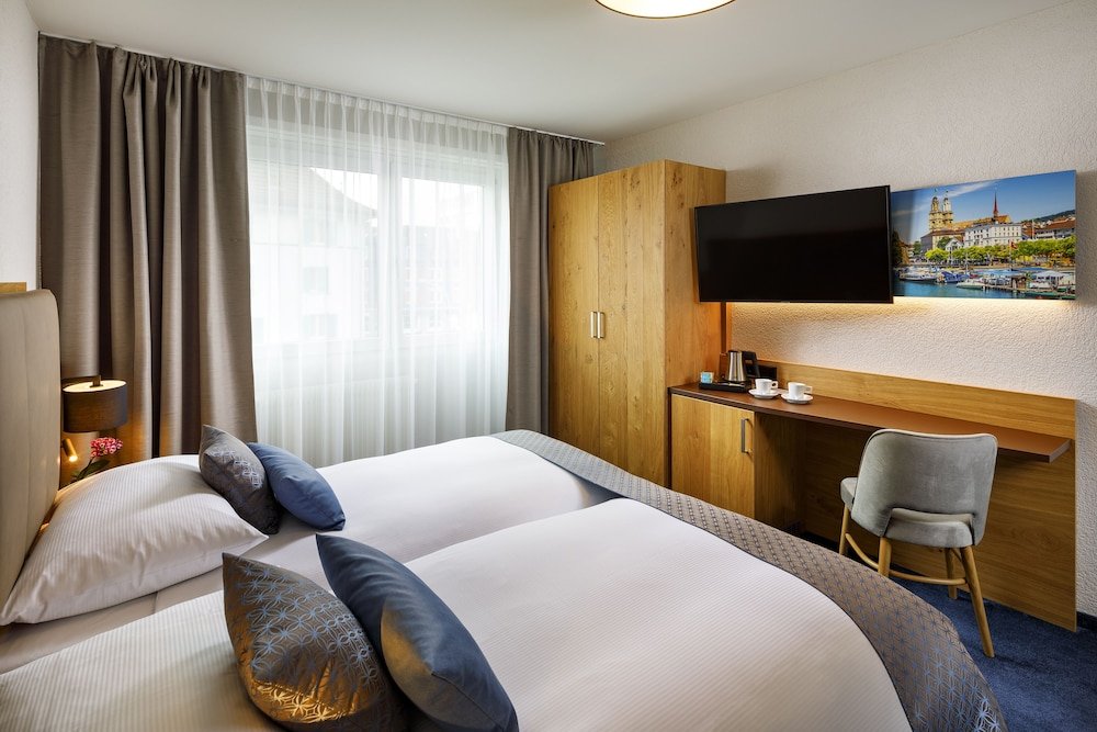 Фото Hotel Tivoli