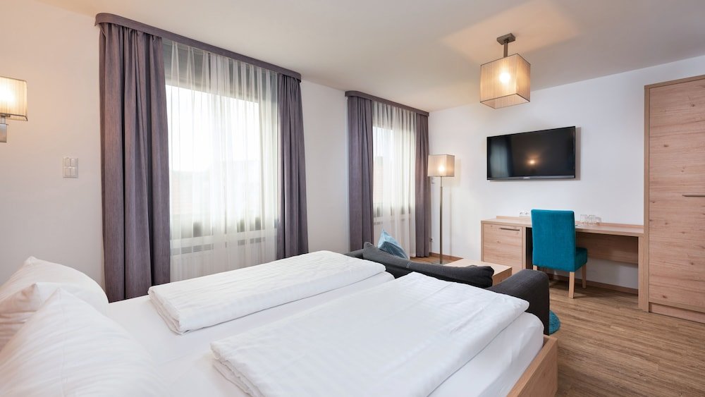 Фото Hotel Stadtvilla Central