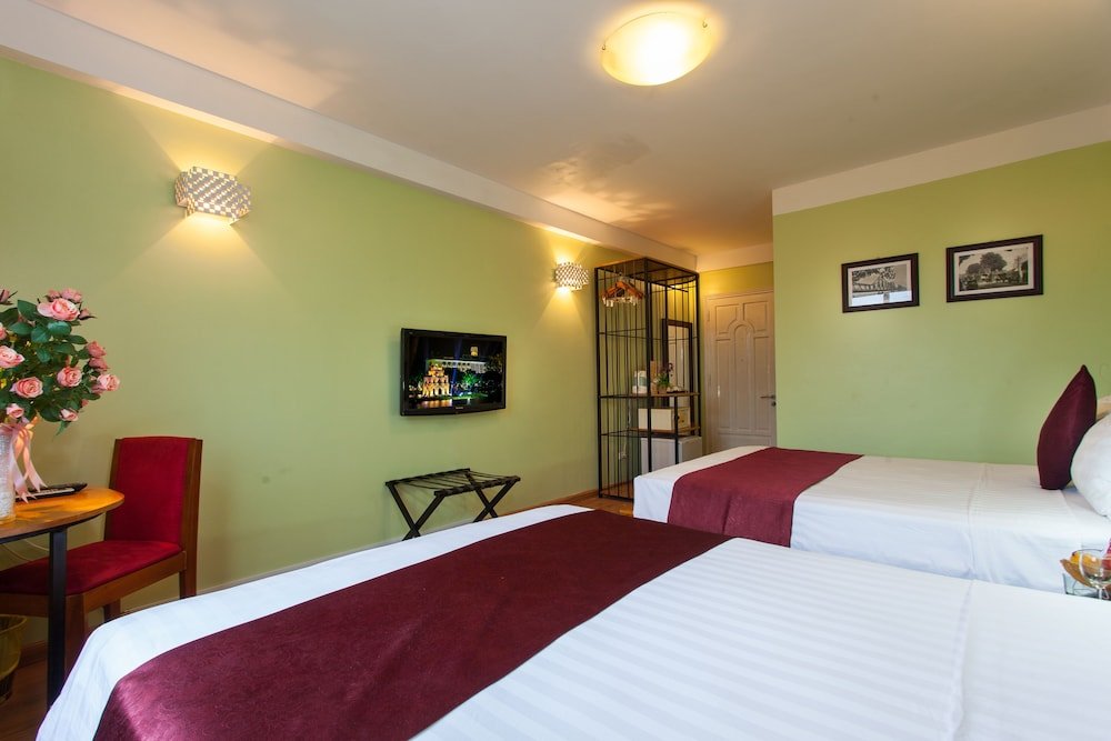 Фото Iris Boutique Hotel