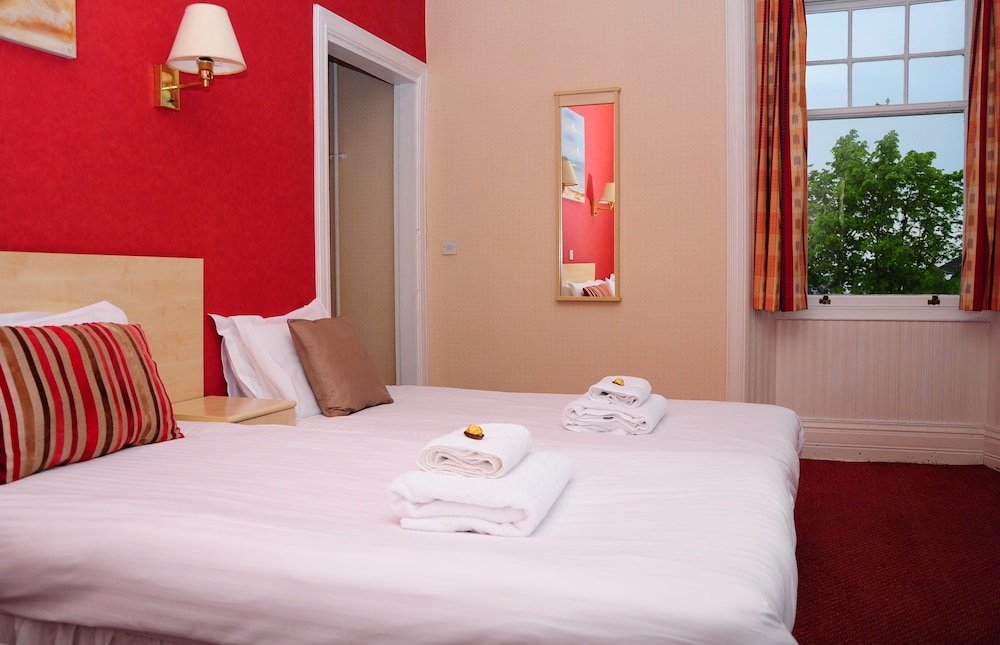 Фото The Station Hotel