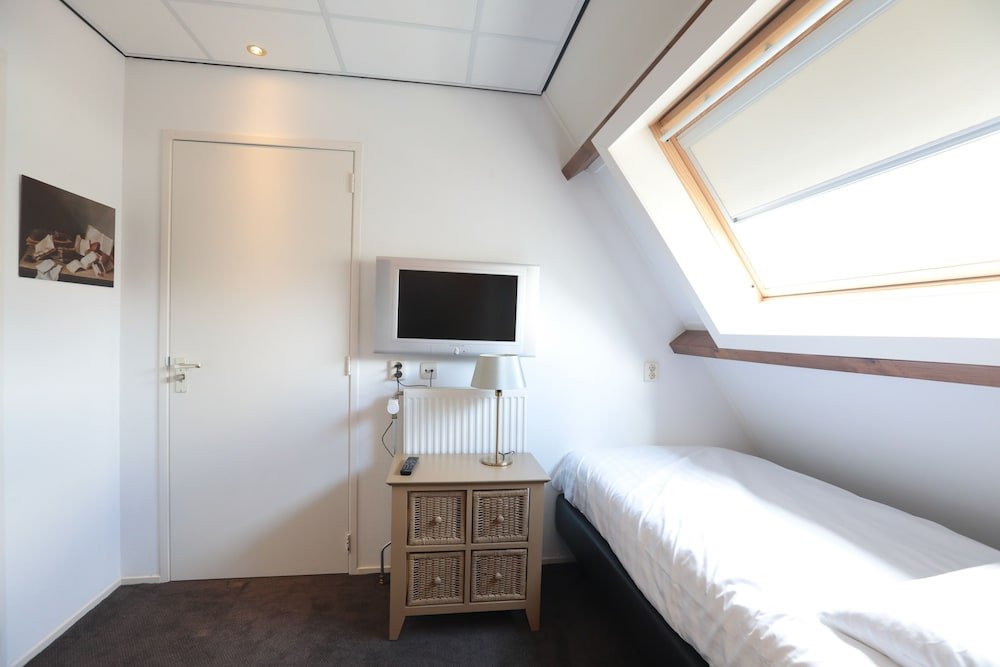 Фото Hotel West Inn