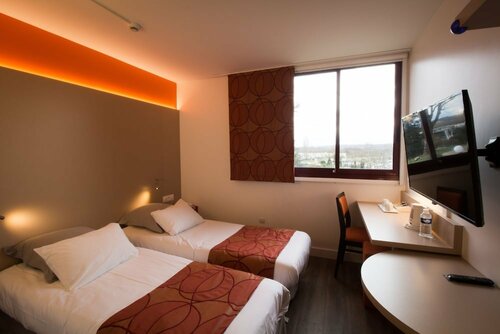 Гостиница Hôtel de l'Isle в Ла-Туре-дю-Пене