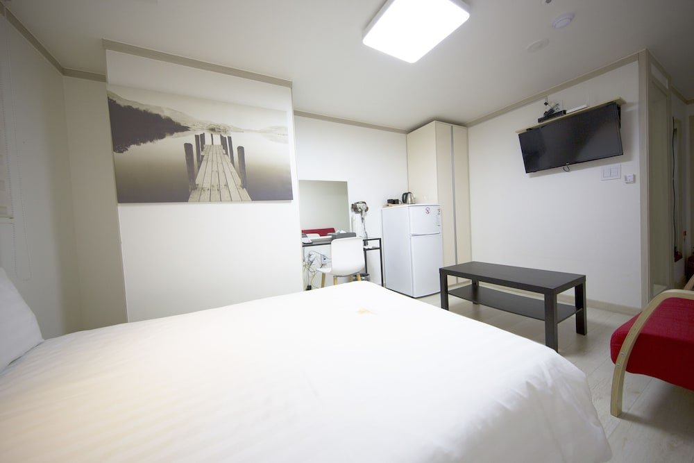 Фото Inn The City Business Hotel