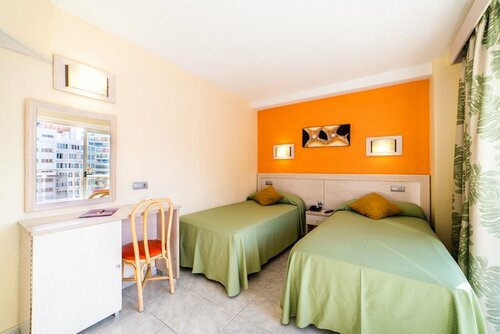 Внешний вид отеля Hotel Servigroup Calypso в Бенидорме, фото 2