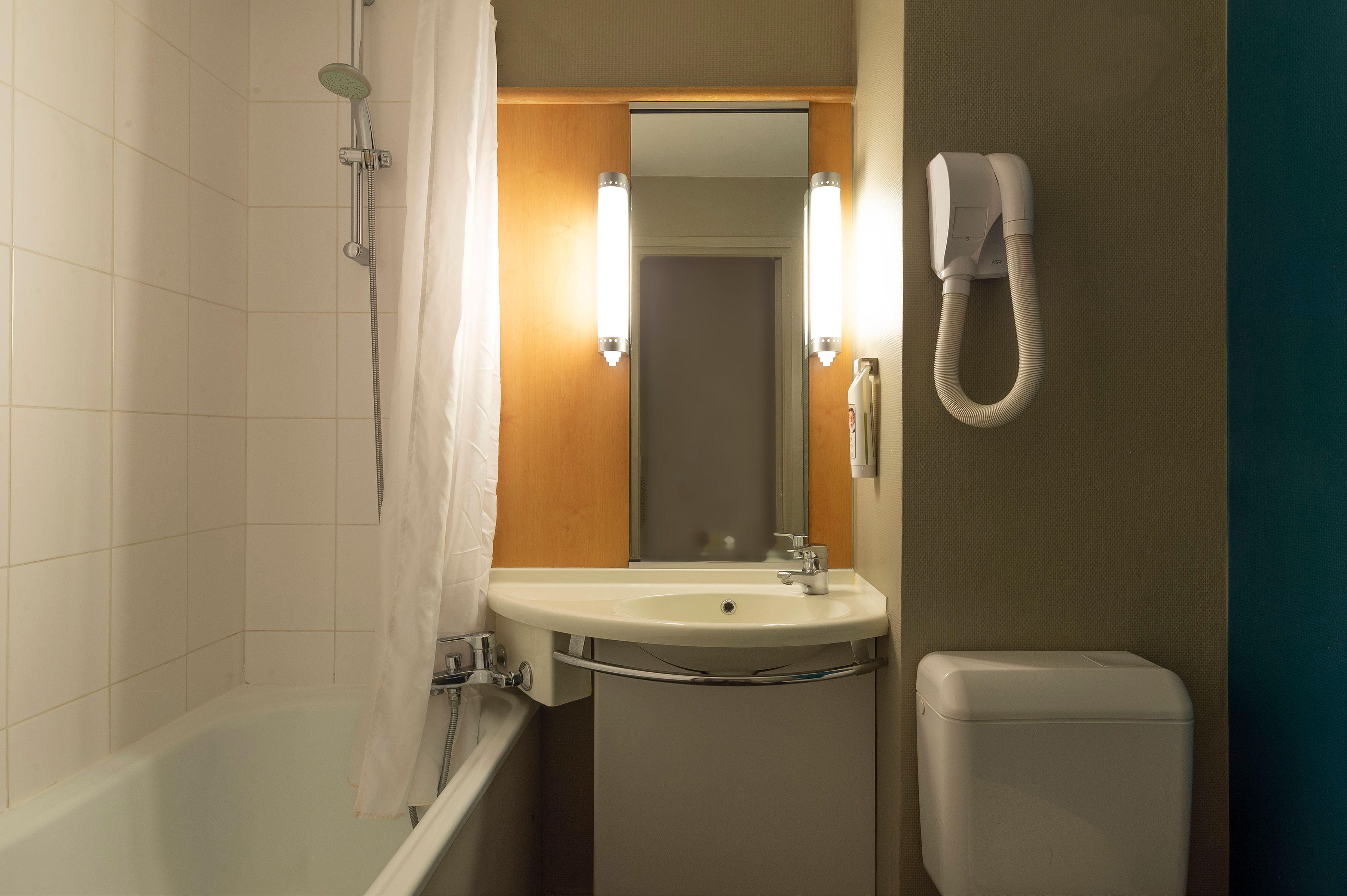 Фото ibis Lille Villeneuve-d'Ascq Grand Stade Hotel