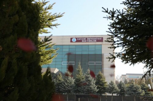 kayseri universitesi universiteler mevlana mah 15 temmuz yerleskesi kume evler no 5 talas kayseri turkiye yandex haritalar