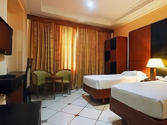 Фото Emarald Hotels