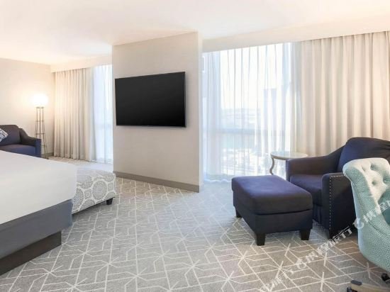 Фото Hilton Richardson Dallas