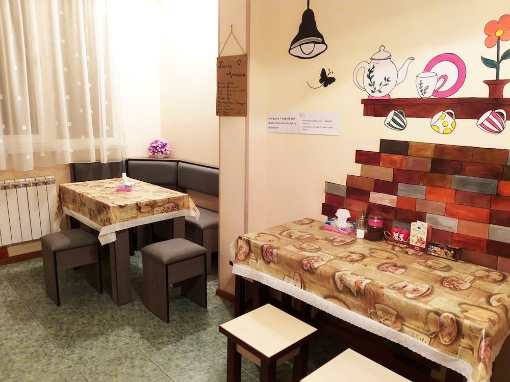 Фото Friendship Hostel & Tours