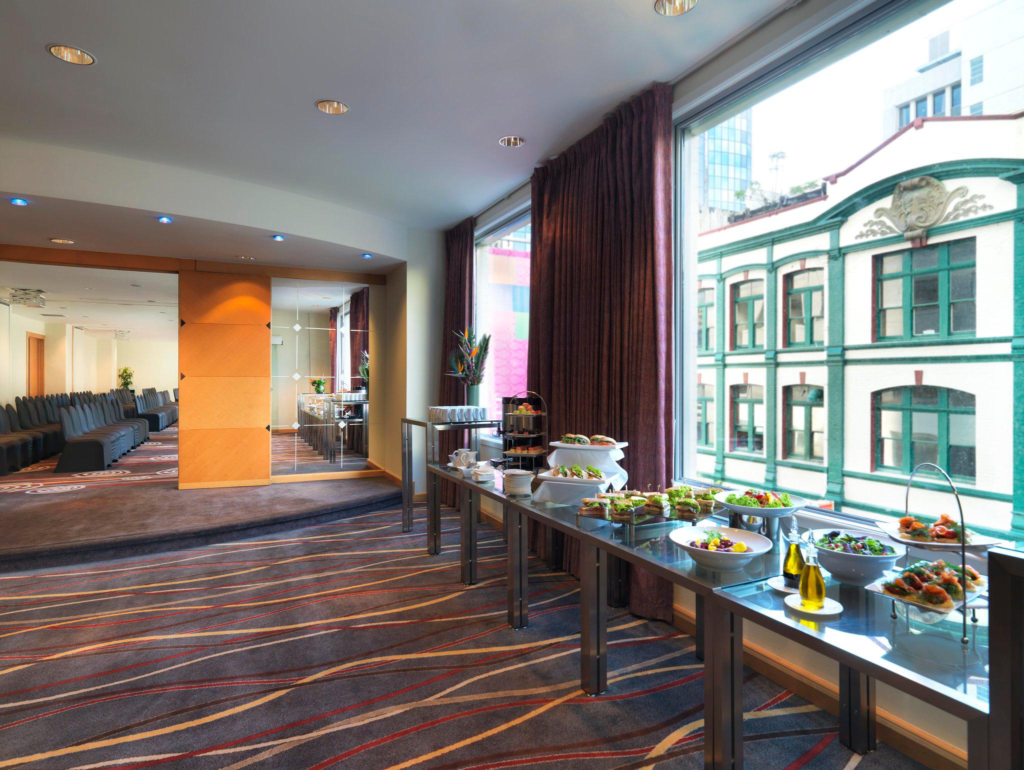 Фото Crowne Plaza Auckland