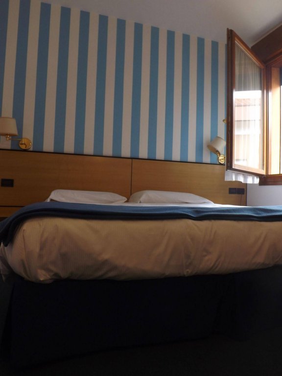 Фото Hotel Damodoro