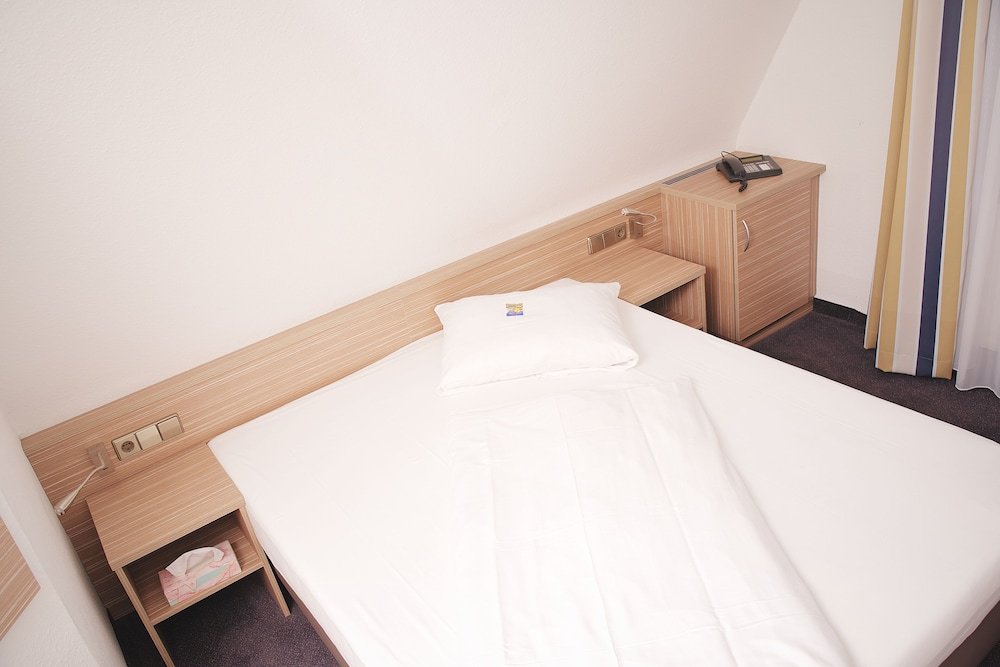 Фото Hotel Bär Sinsheim