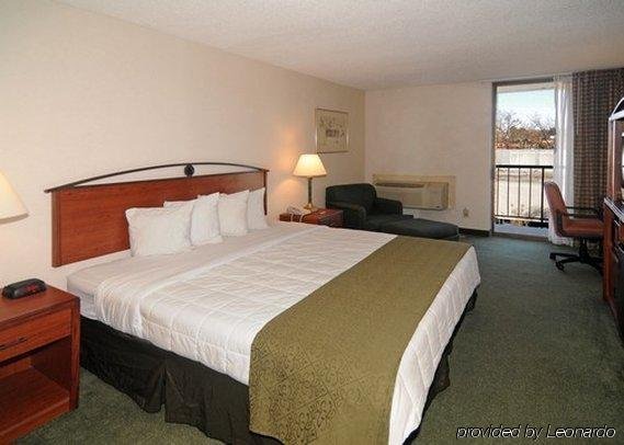 Фото Quality Inn Tyler - Lindale