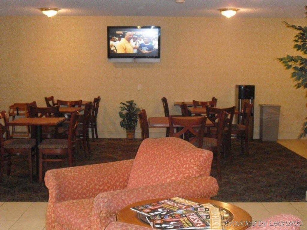 Фото Homegate Studios & Suites San Antonio Fiesta Park