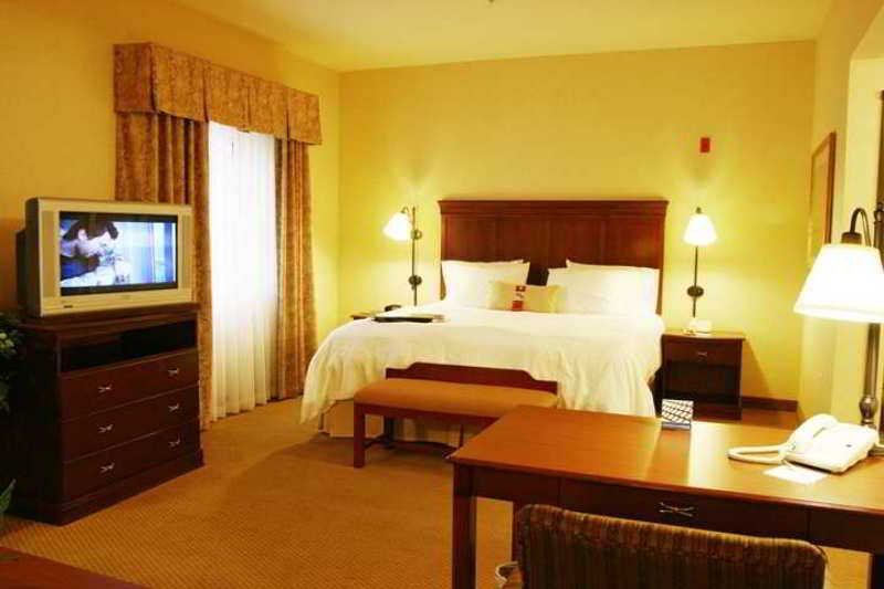 Фото Hampton Inn & Suites Burlington