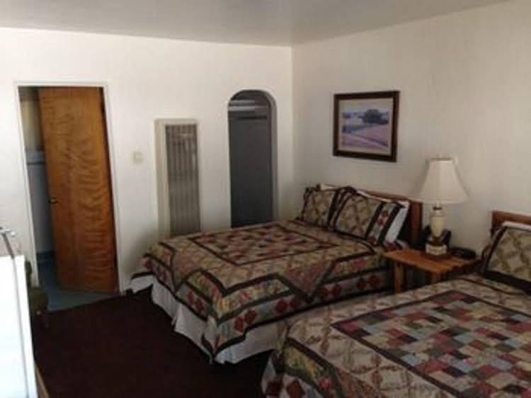 Фото Travelodge by Wyndham Dunsmuir