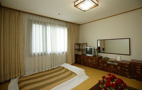 Фото Mudeungpark Hotel