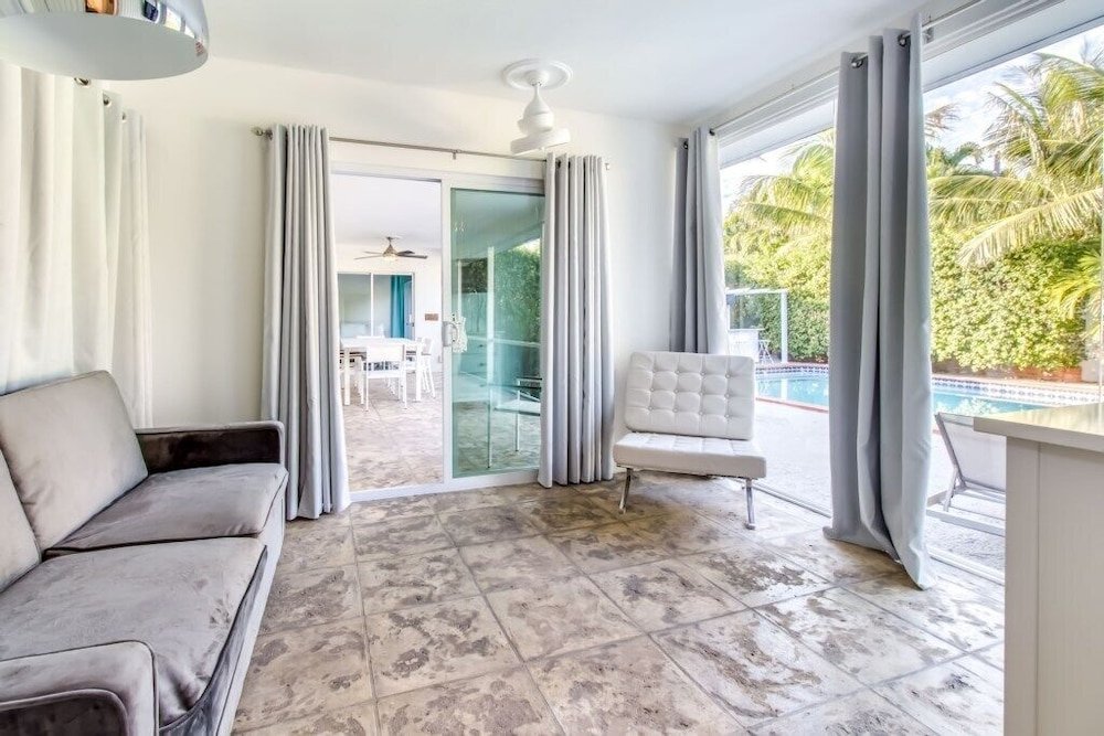 Фото Chateau Hollywood