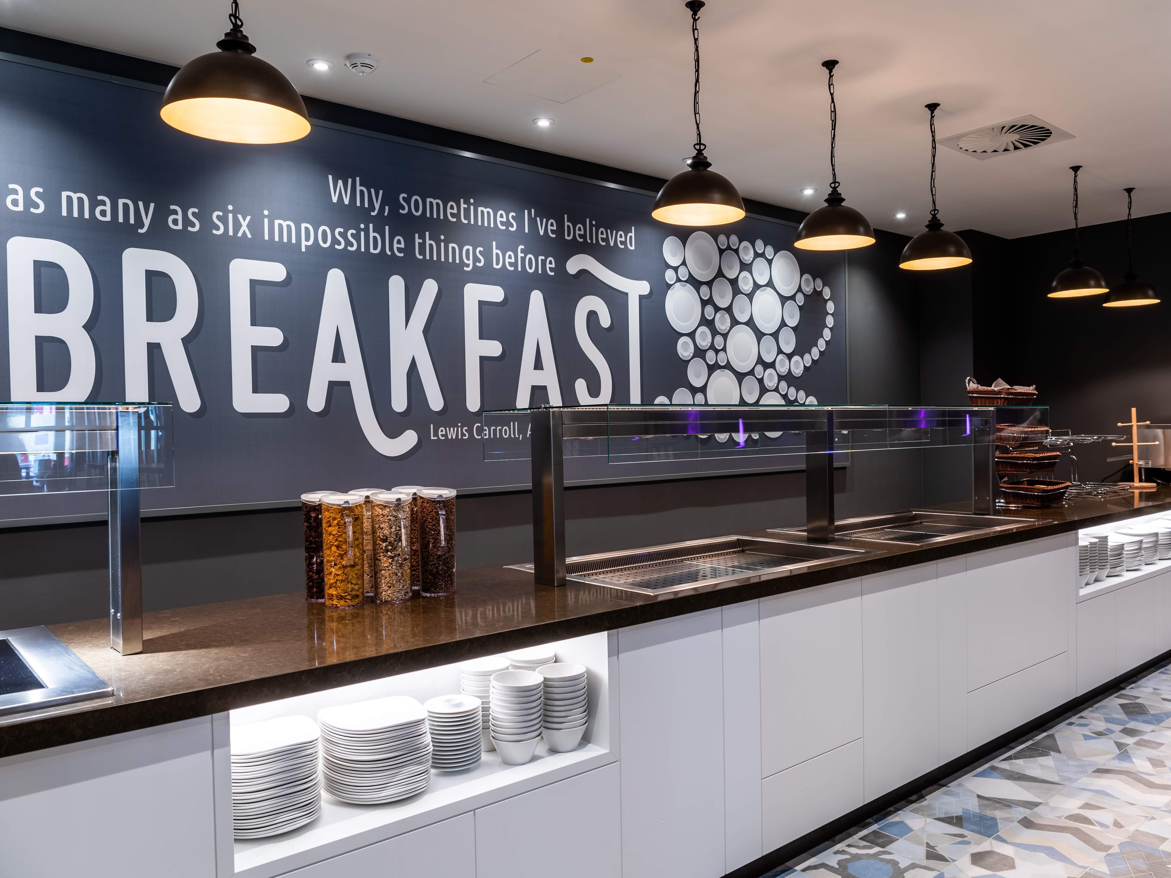 Фото Premier Inn Munich City Centre