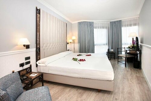 Гостиница Hotel Gran VIA в Логроньо